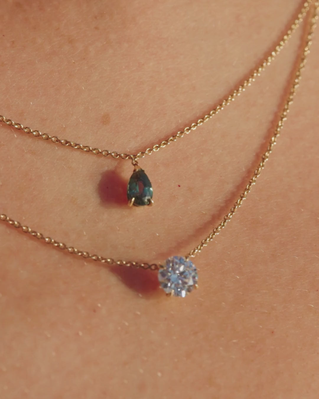 Video Diamond Necklace Soltitaire